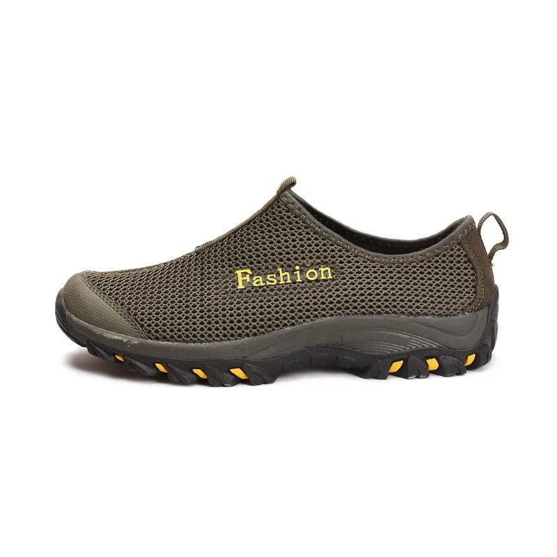 Man's sporty outdoor slip-on flat hiking tennis sneakers