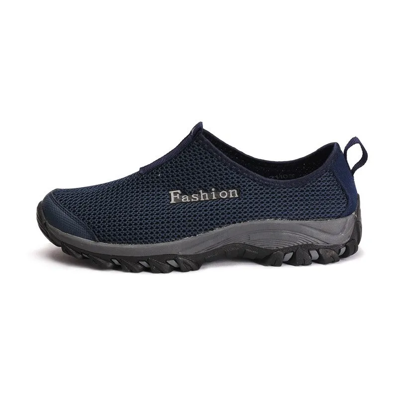 Man's sporty outdoor slip-on flat hiking tennis sneakers