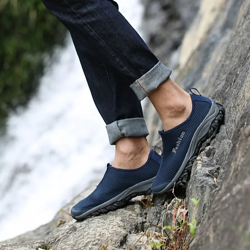 Man's sporty outdoor slip-on flat hiking tennis sneakers