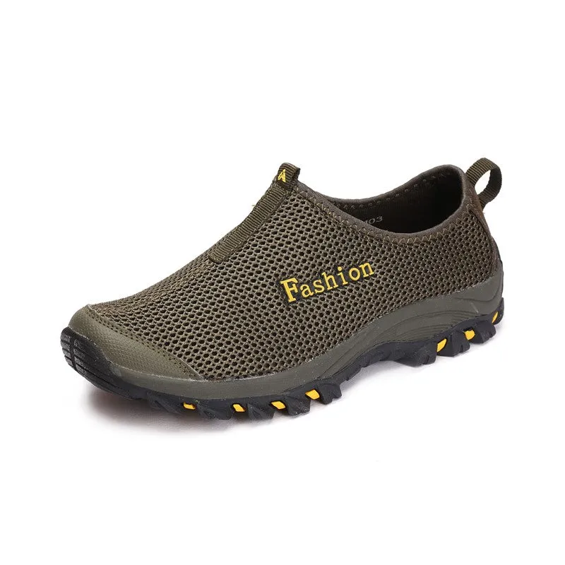 Man's sporty outdoor slip-on flat hiking tennis sneakers