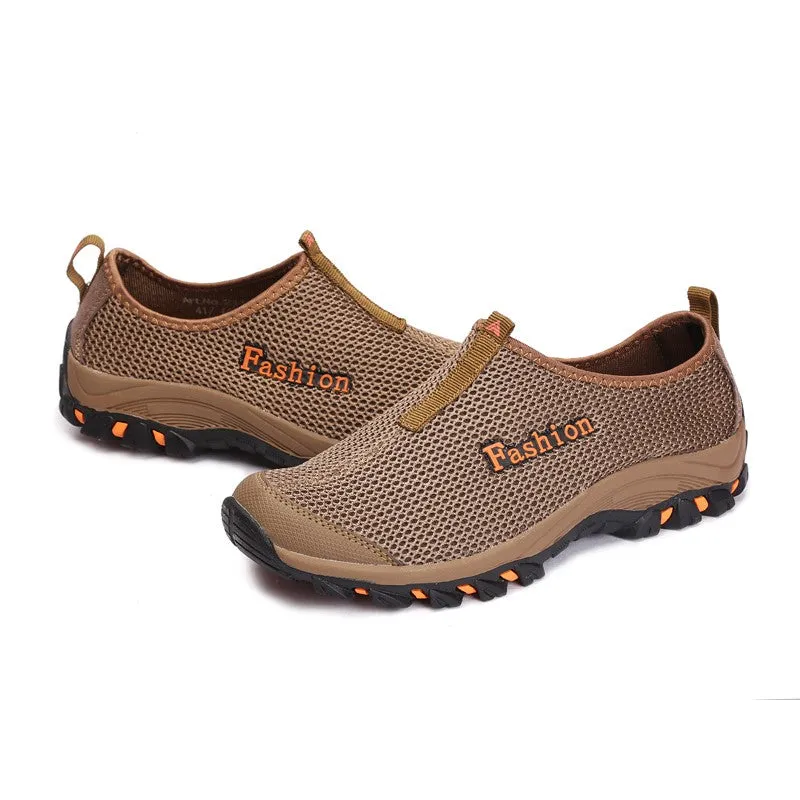 Man's sporty outdoor slip-on flat hiking tennis sneakers