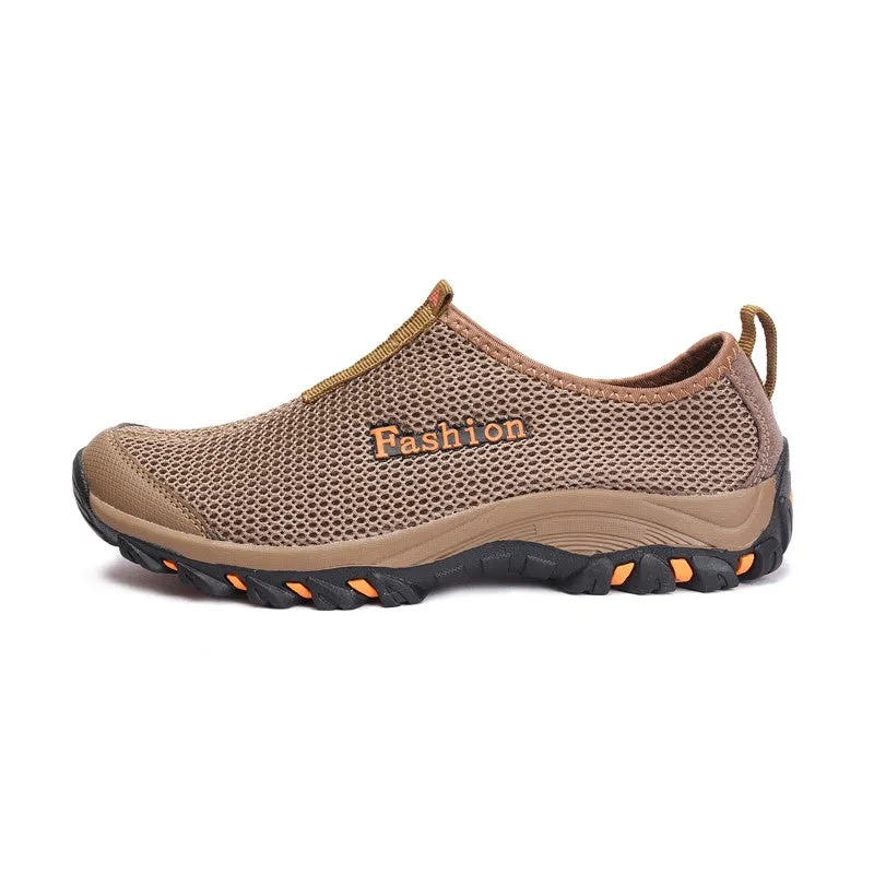 Man's sporty outdoor slip-on flat hiking tennis sneakers