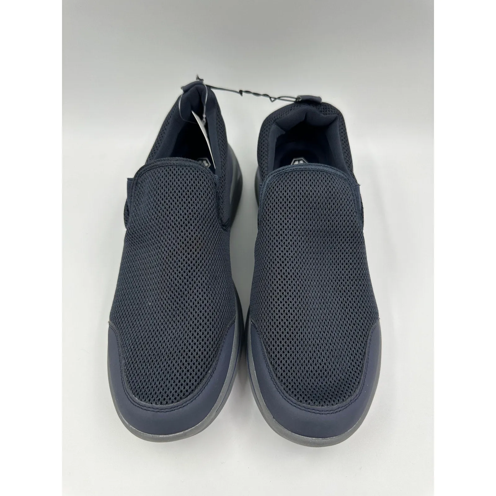 Men's Size 11, Navy Slip-on Knit top Laceless Sneakers for Indoor/Errand Running