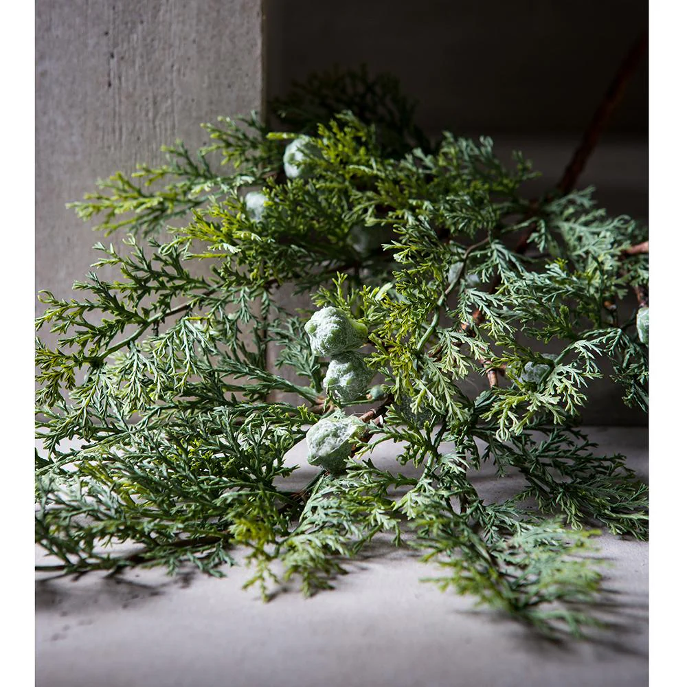 18" Juniper Spray w/Berry - Image 3