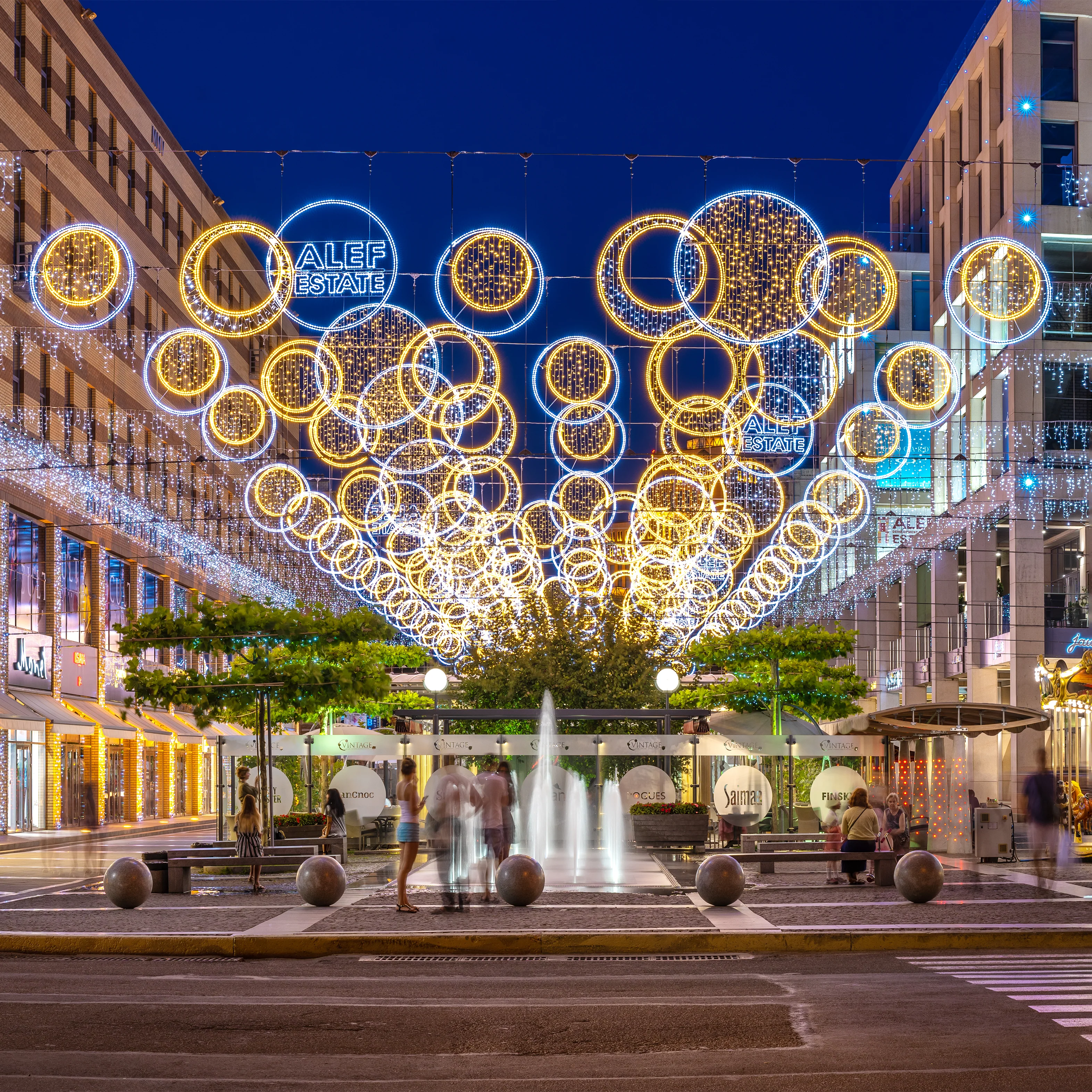 Large 2D Ornament 3, LED Lit, 5'5" - Image 2
