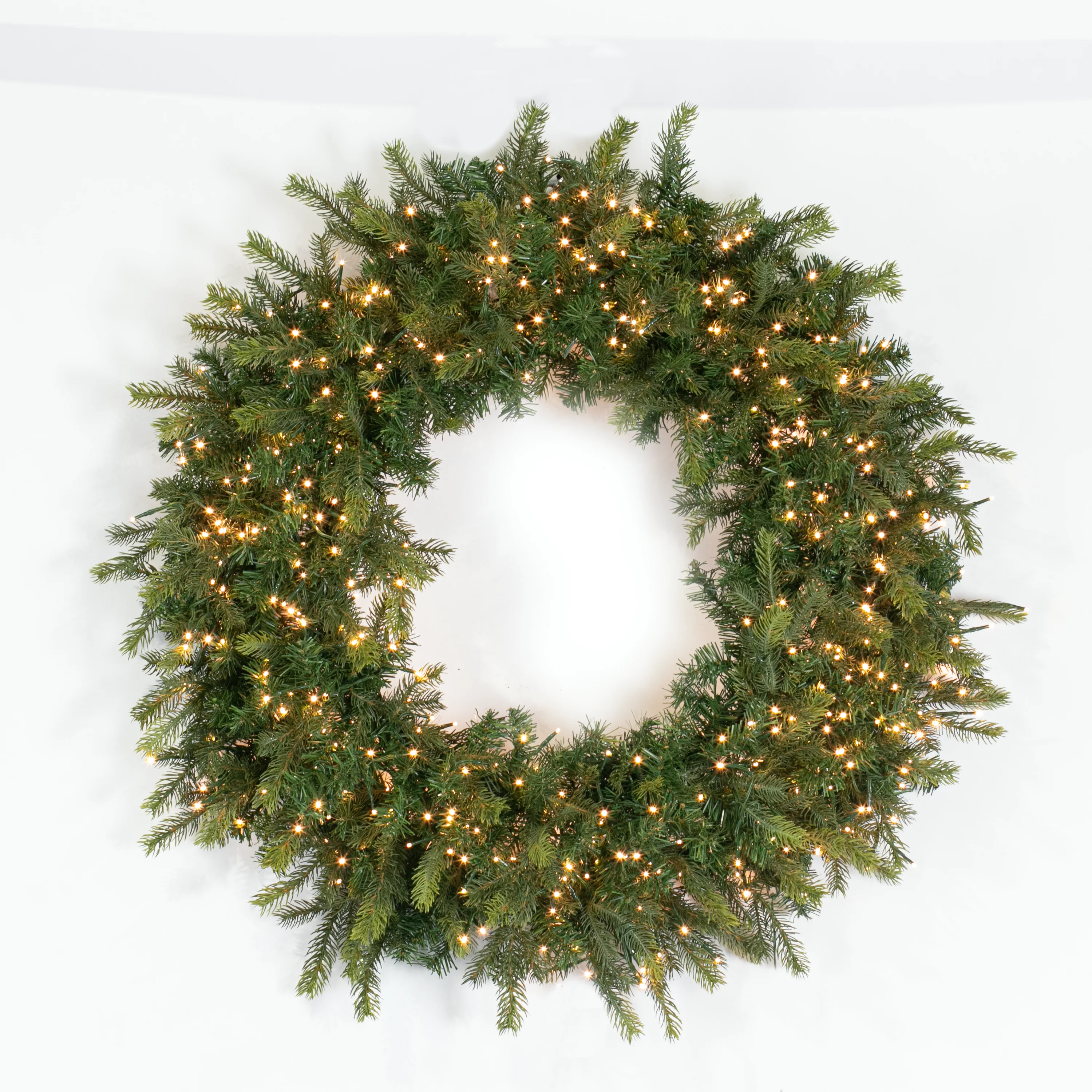 Aspen Pine Wreath w/Firecracker Lights, 36"