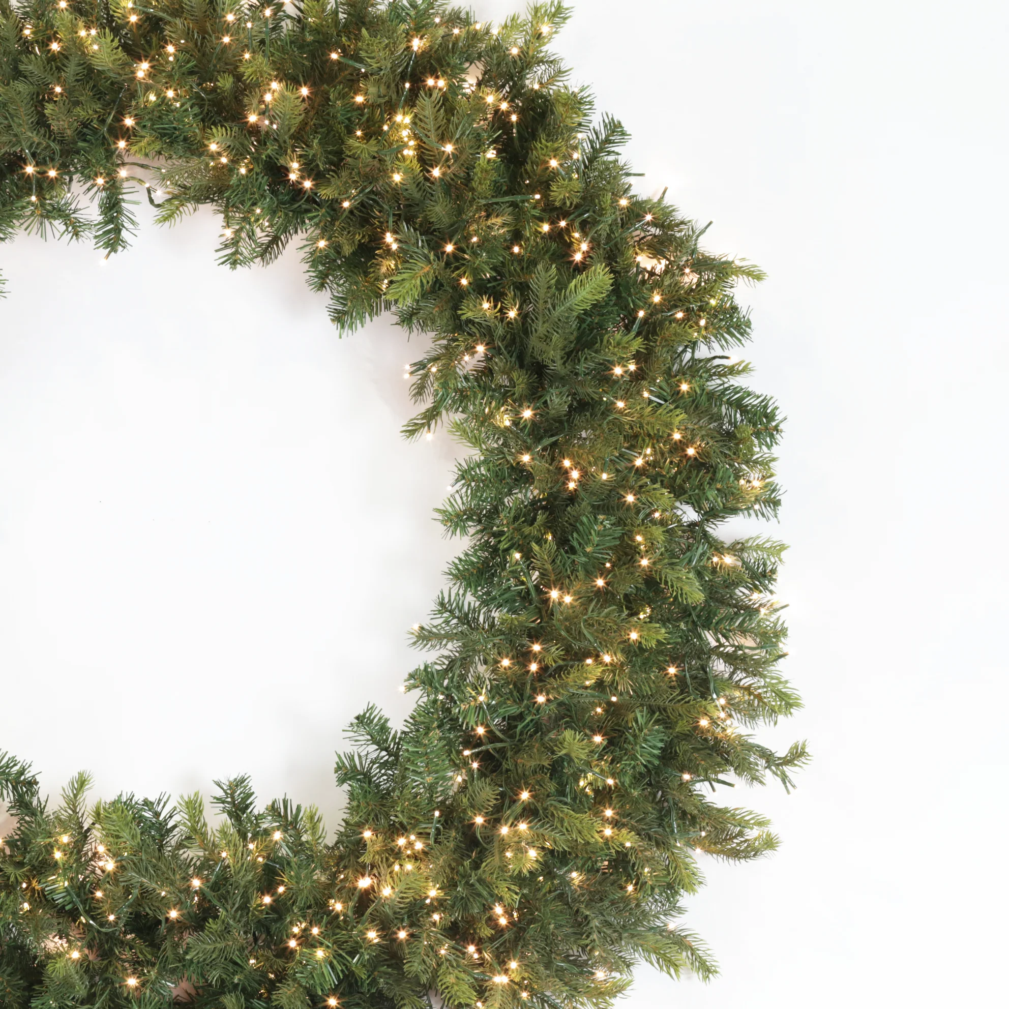Aspen Pine Wreath w/Firecracker Lights, 36" - Image 2