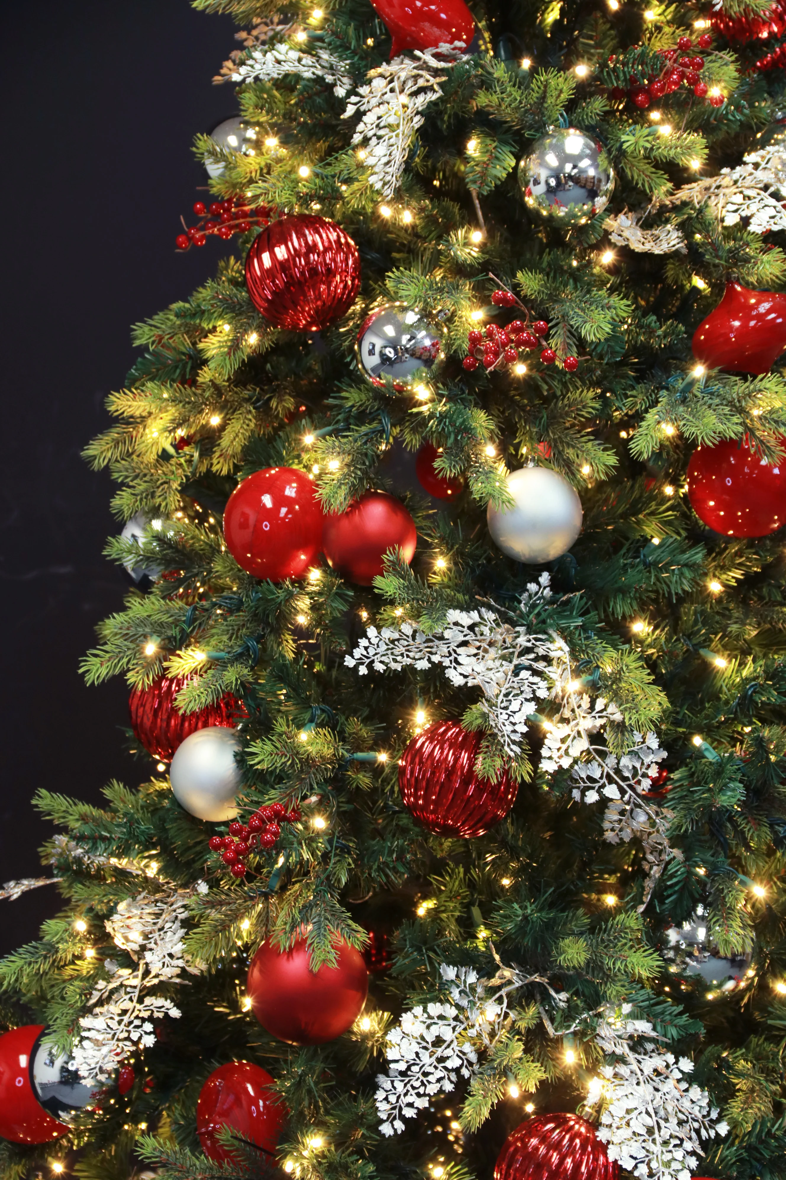 Hinged Pre-Decorated Artificial Christmas Tree, LED Lit, Warm White (7ft to 9ft) - Image 4