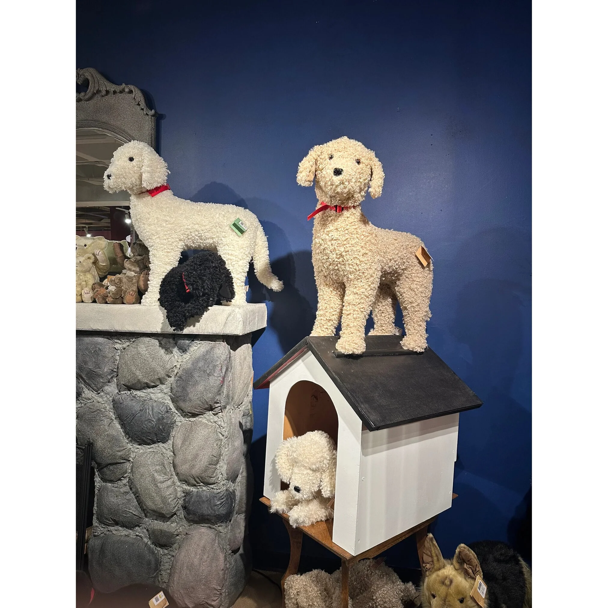 Footrest Dog Large Figurine, Doodle Golden, 19" - Image 2