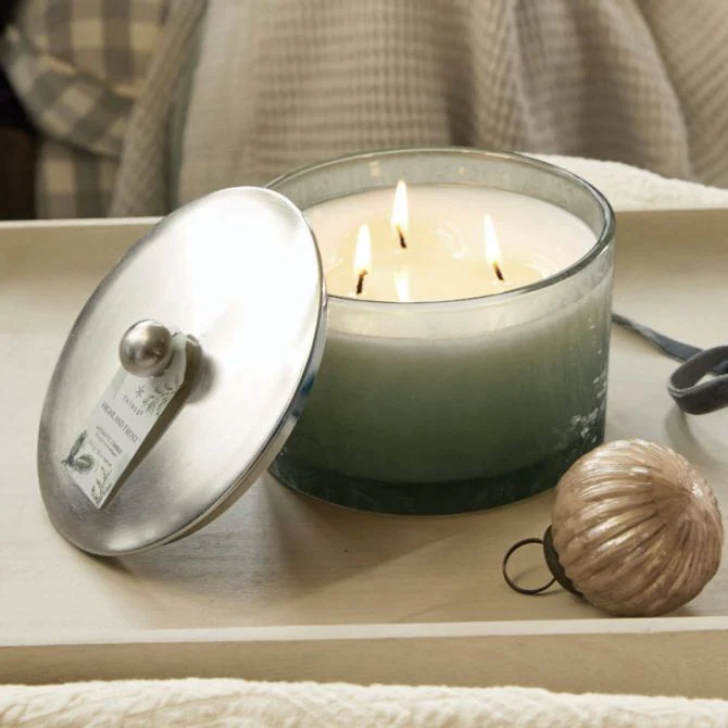 Highland Frost Large 3-Wick Candle, 18 oz - Image 2