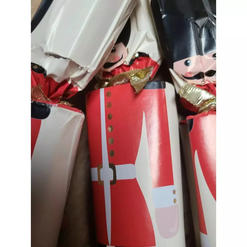London Guards Party Crackers, 12" (Set of 6) - Image 4