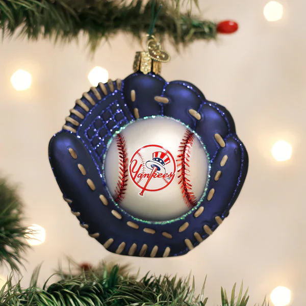 New York Yankees Baseball Mitt Ornament, 3.75"