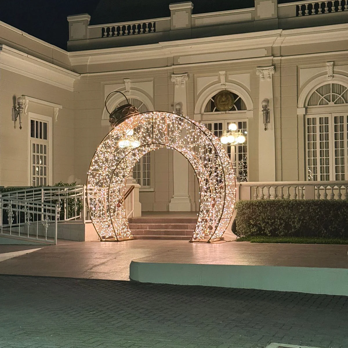 Giant Lighted Ornament Gate, LED Lit (Warm White), 157" - Image 2