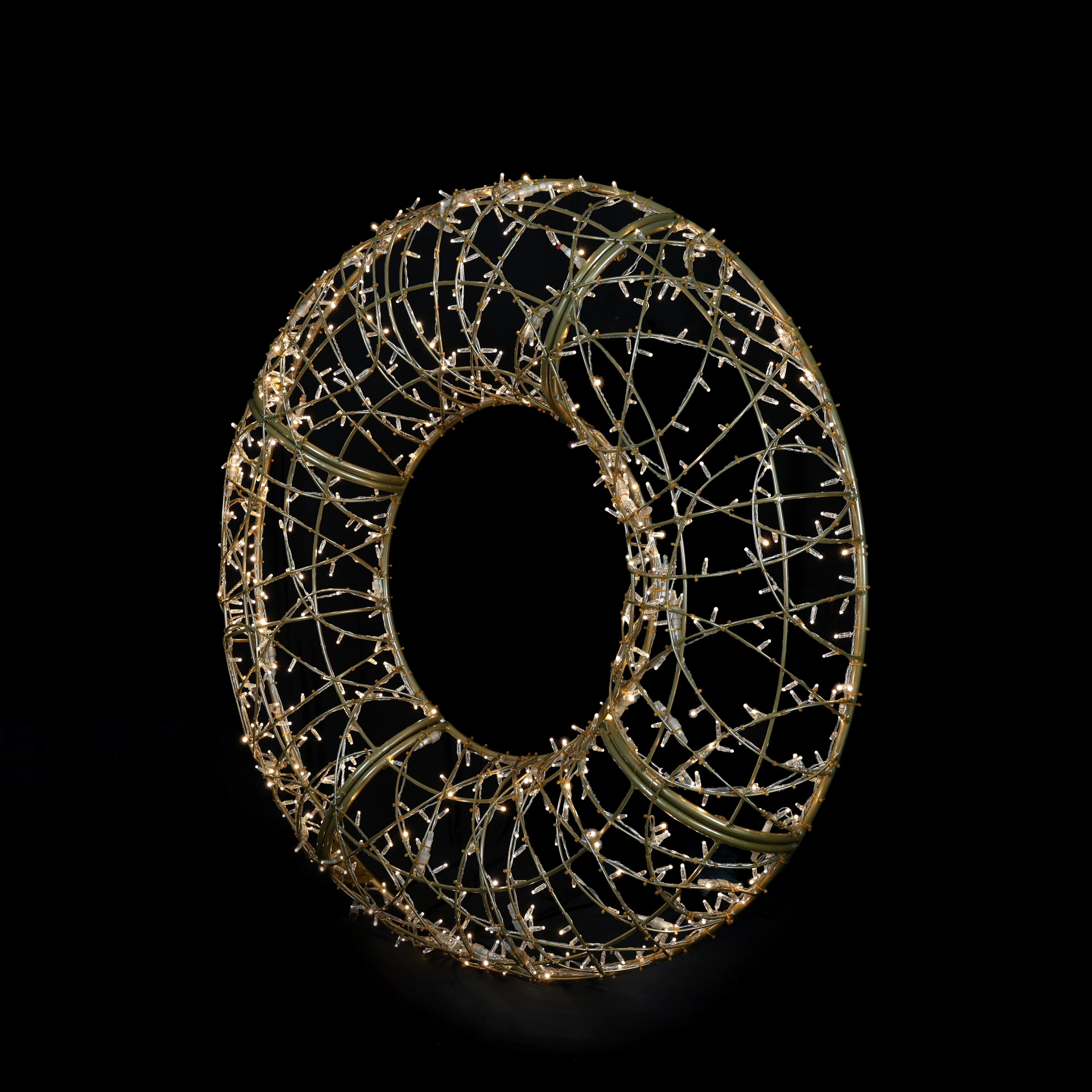 Life-size Oro Wreath, LED Lit (Warm White), 6ft - Image 2