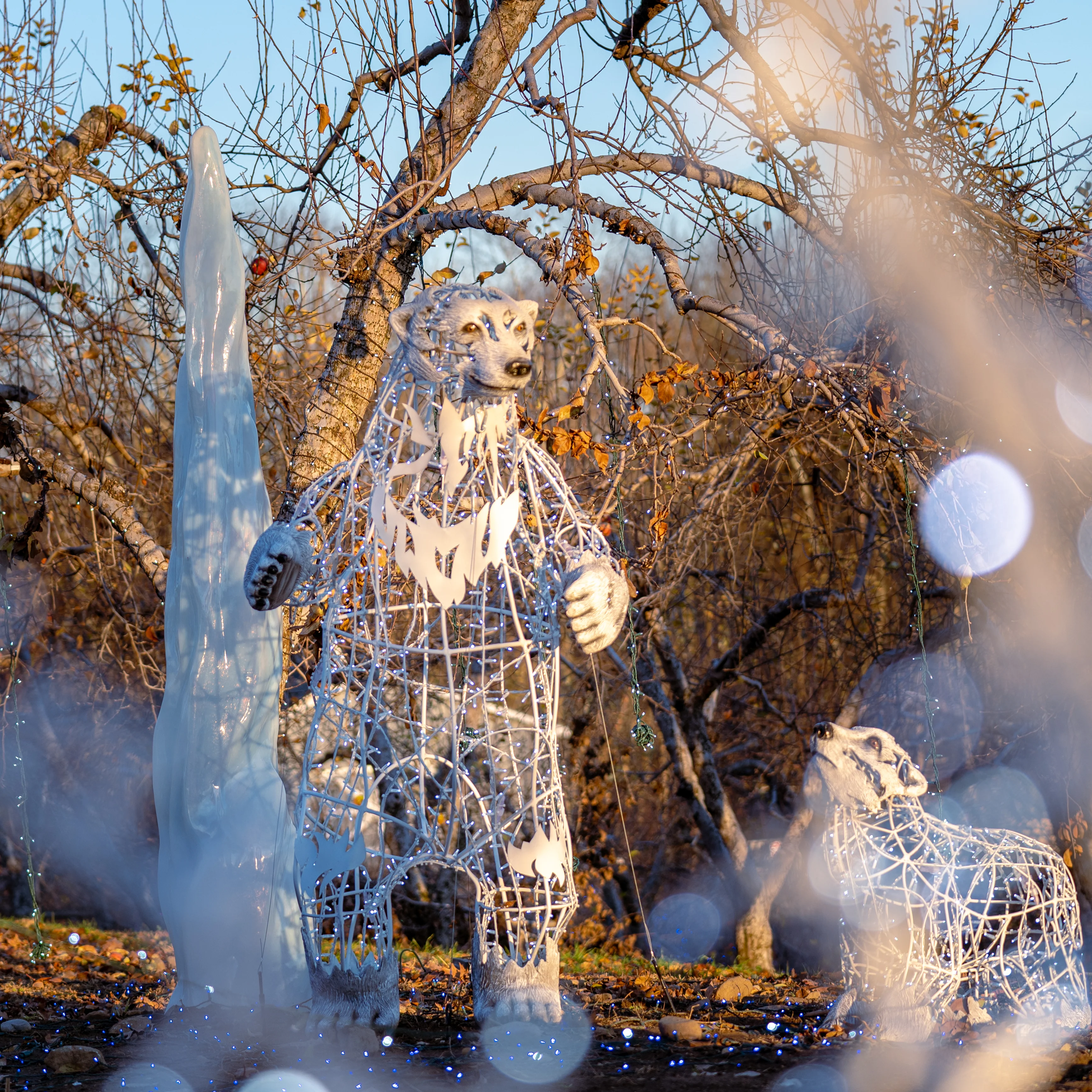 Large Polar Bear Paps Figure, LED Lit w/Fiberglass (White), 83" - Image 3