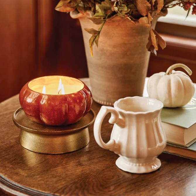 Pumpkin Laurel Large Statement Candle, 15 oz - Image 2