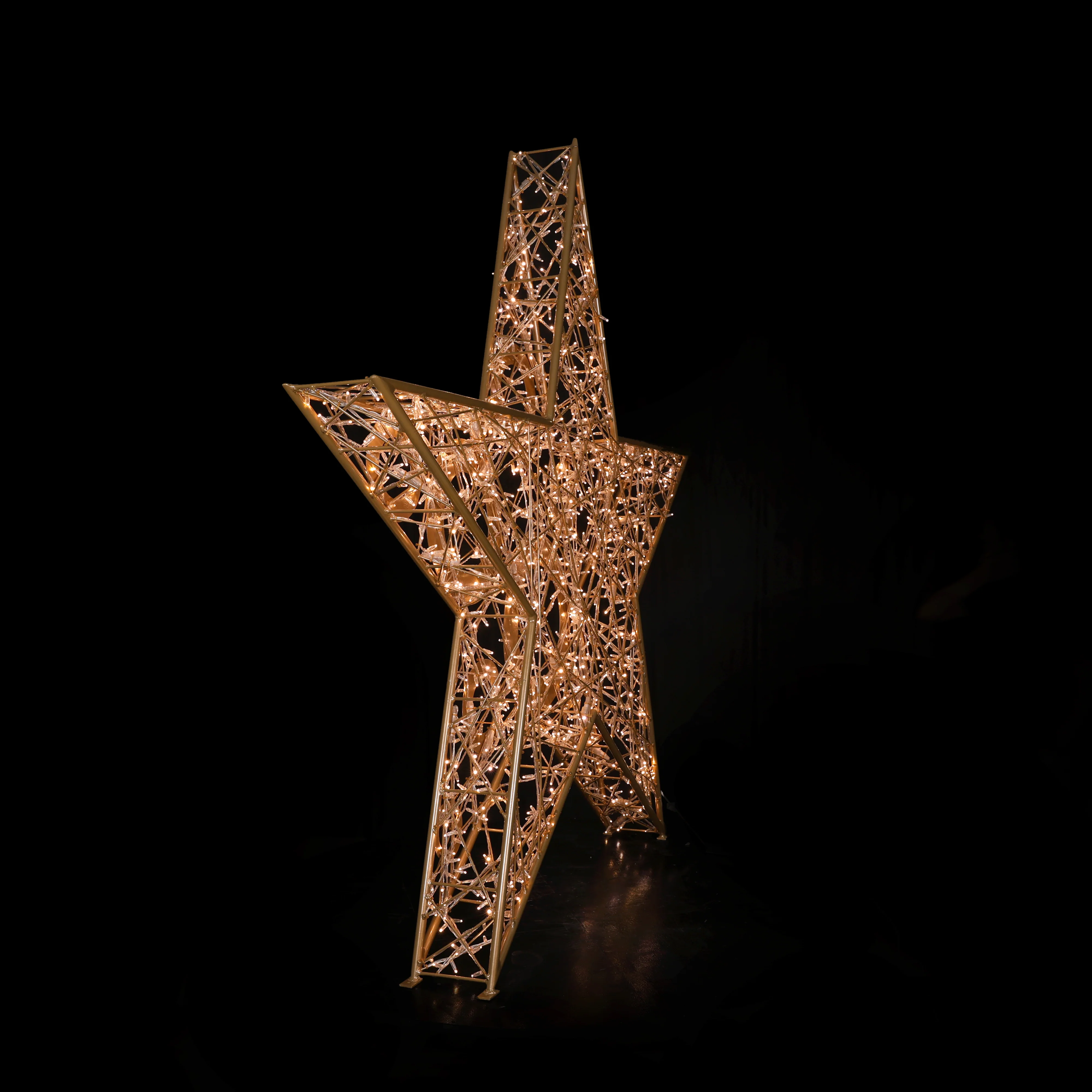 Large Spotlight Star, LED Lit, 8ft - Image 3
