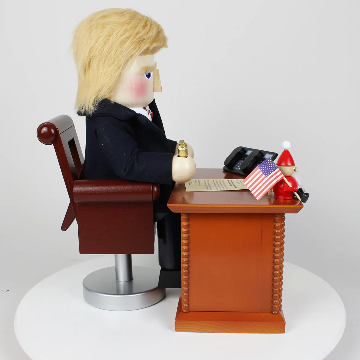 Steinbach The Resolute Desk of the President Nutcracker Figurine, 14" - Image 5
