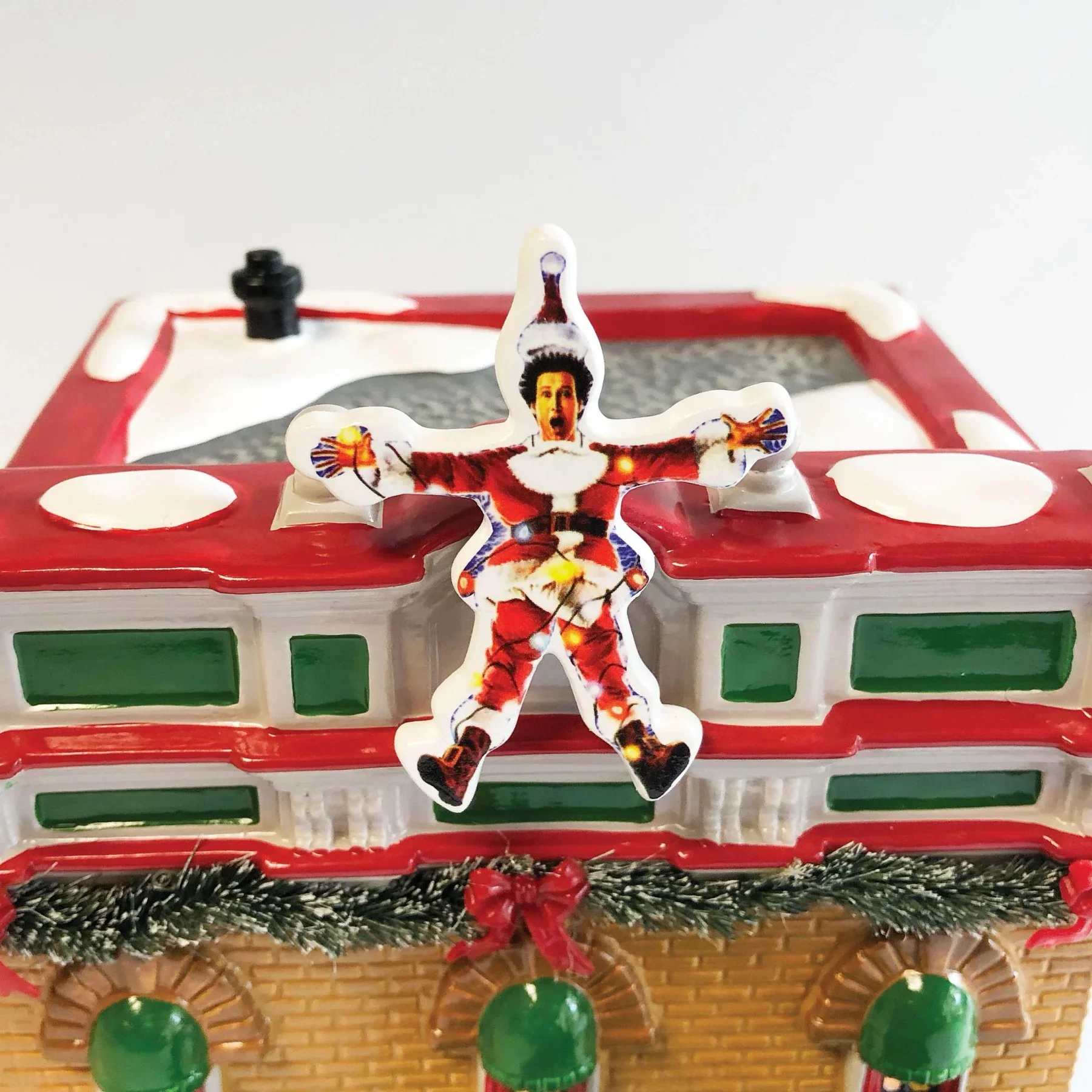 The Original Snow Village - Xmas Vac Premiere At The Plaza Figurine - Image 5